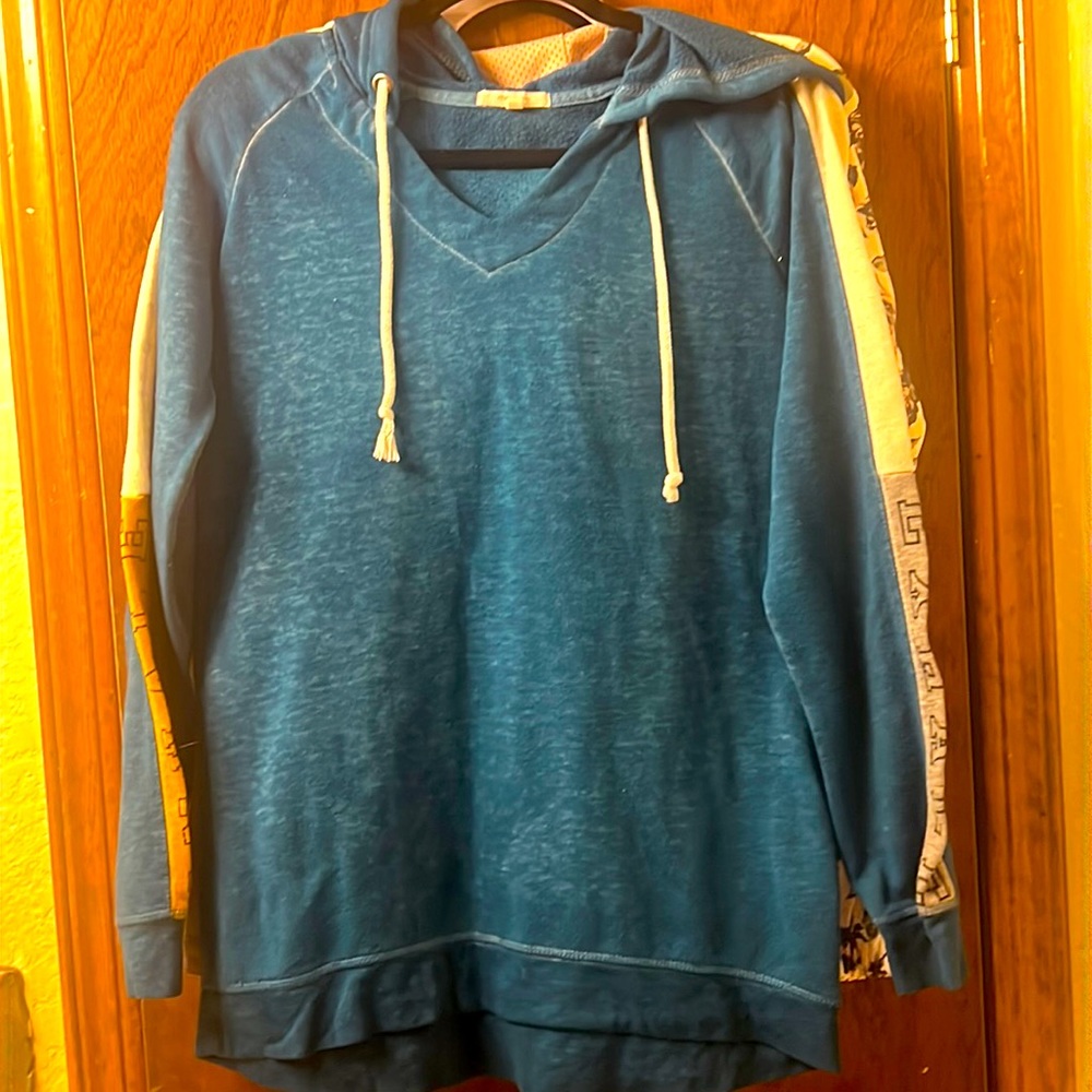 Maurice brand sweater hoodie pullover